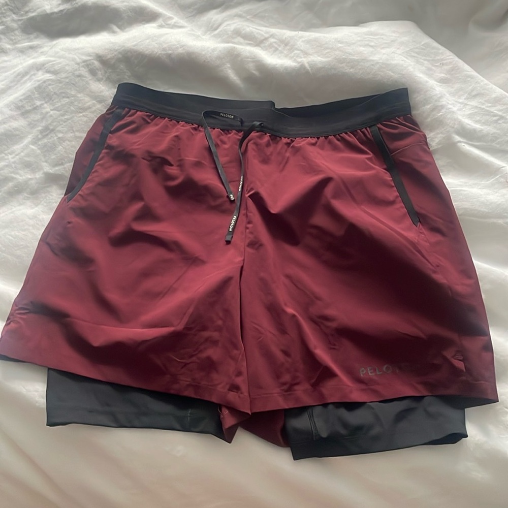 Men’s Large Lined Peloton shorts. Never Worn.